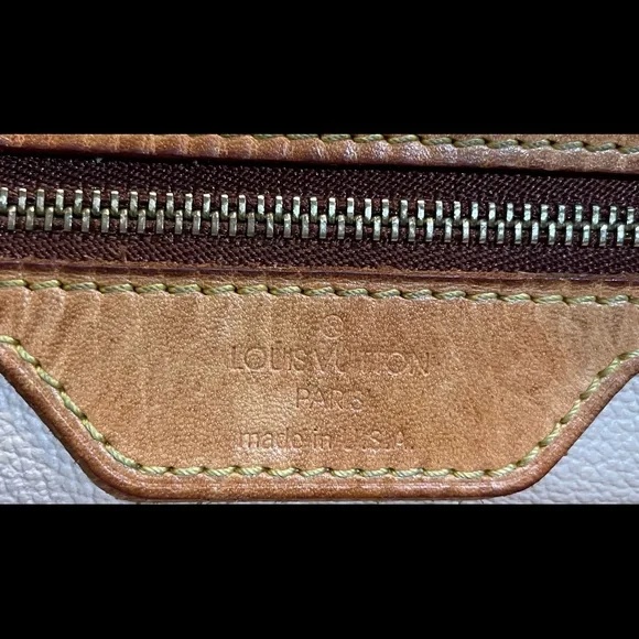 Louis Vuitonn Monogram Bucket Purse - Picture 7 of 7